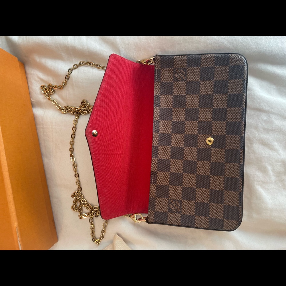 Louis Vuitton
Felicie Pochette Damier
